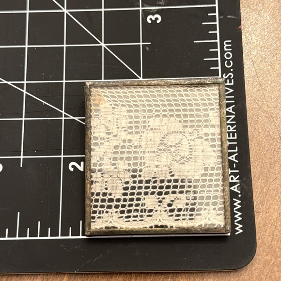 Lace pin brooch square vintage - Picture 3 of 3